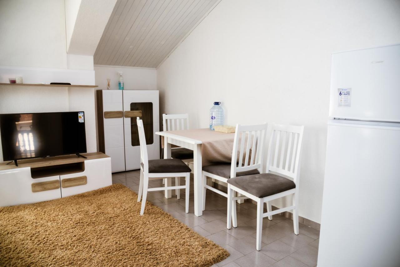 Iker Apartments Тиват Экстерьер фото