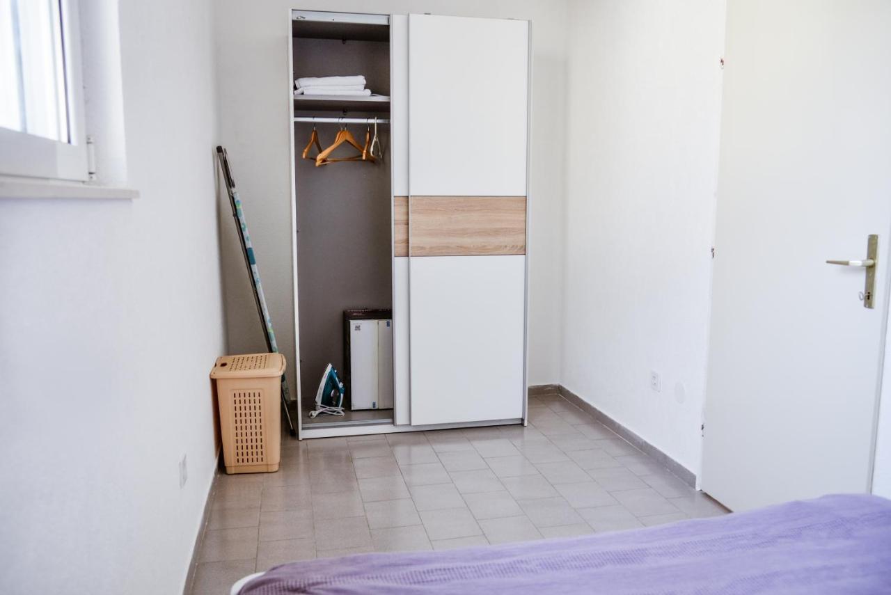 Iker Apartments Тиват Экстерьер фото